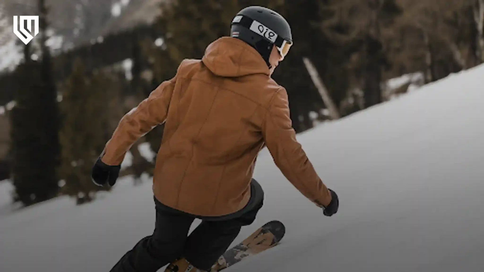 Read more about the article Why Leather Jackets Are Great for Skiing Trips USA